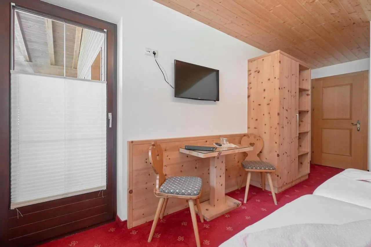 ** Guest house Gaestehaus Judith Solden Austria
